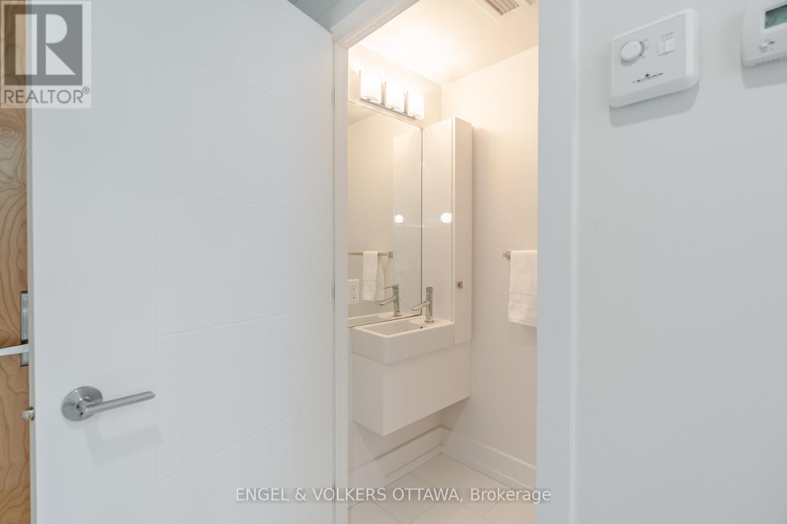 202 - 197 Lisgar Street, Ottawa, Ontario  K2P 0C3 - Photo 7 - X12999242