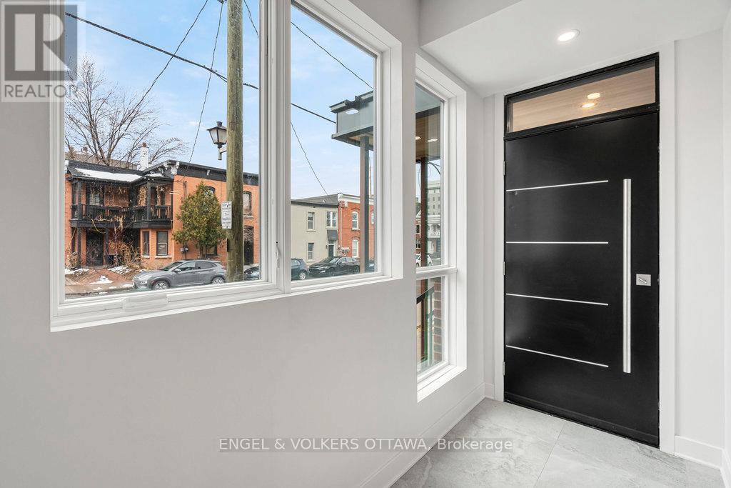 69 Parent Avenue, Ottawa, Ontario  K1N 0E6 - Photo 3 - X13008272