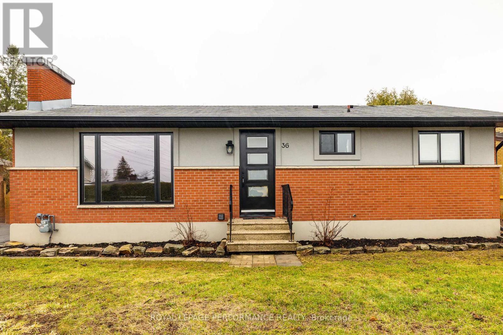 36 Largo Crescent, Ottawa, Ontario  K2G 3C7 - Photo 3 - X13019168