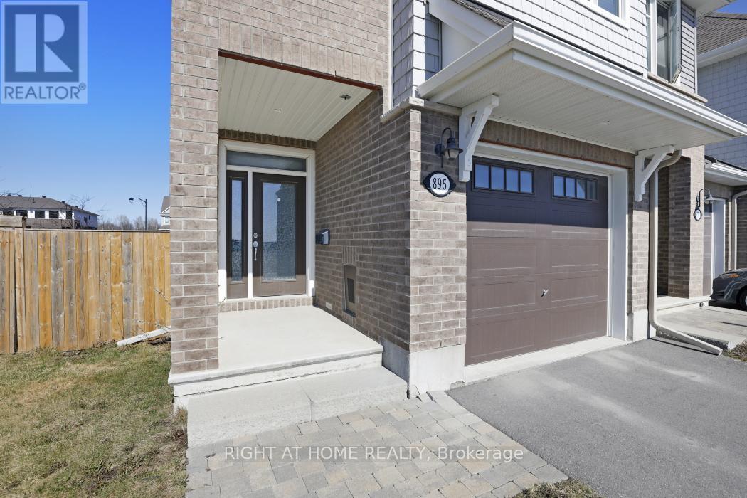 895 Antonio Farley Street, Ottawa, Ontario  K4A 5K1 - Photo 2 - X13022960