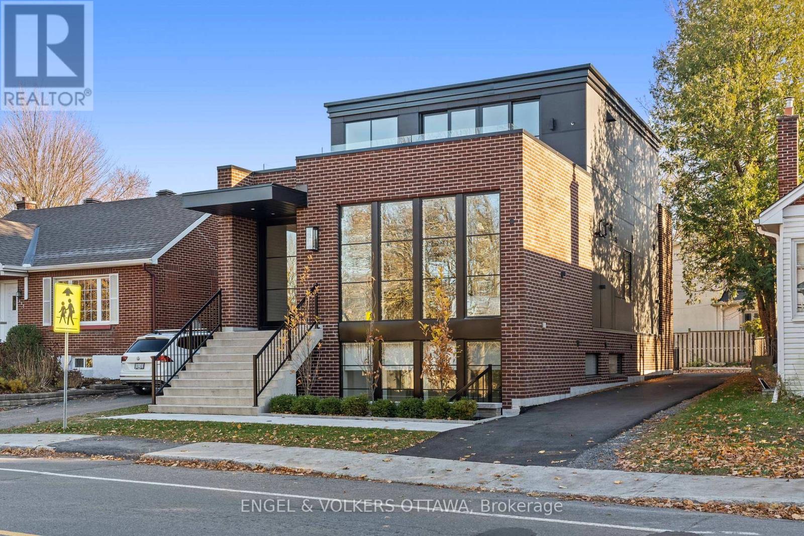 246 Byron Avenue, Ottawa, Ontario  K1Z 6Y8 - Photo 1 - X13025110