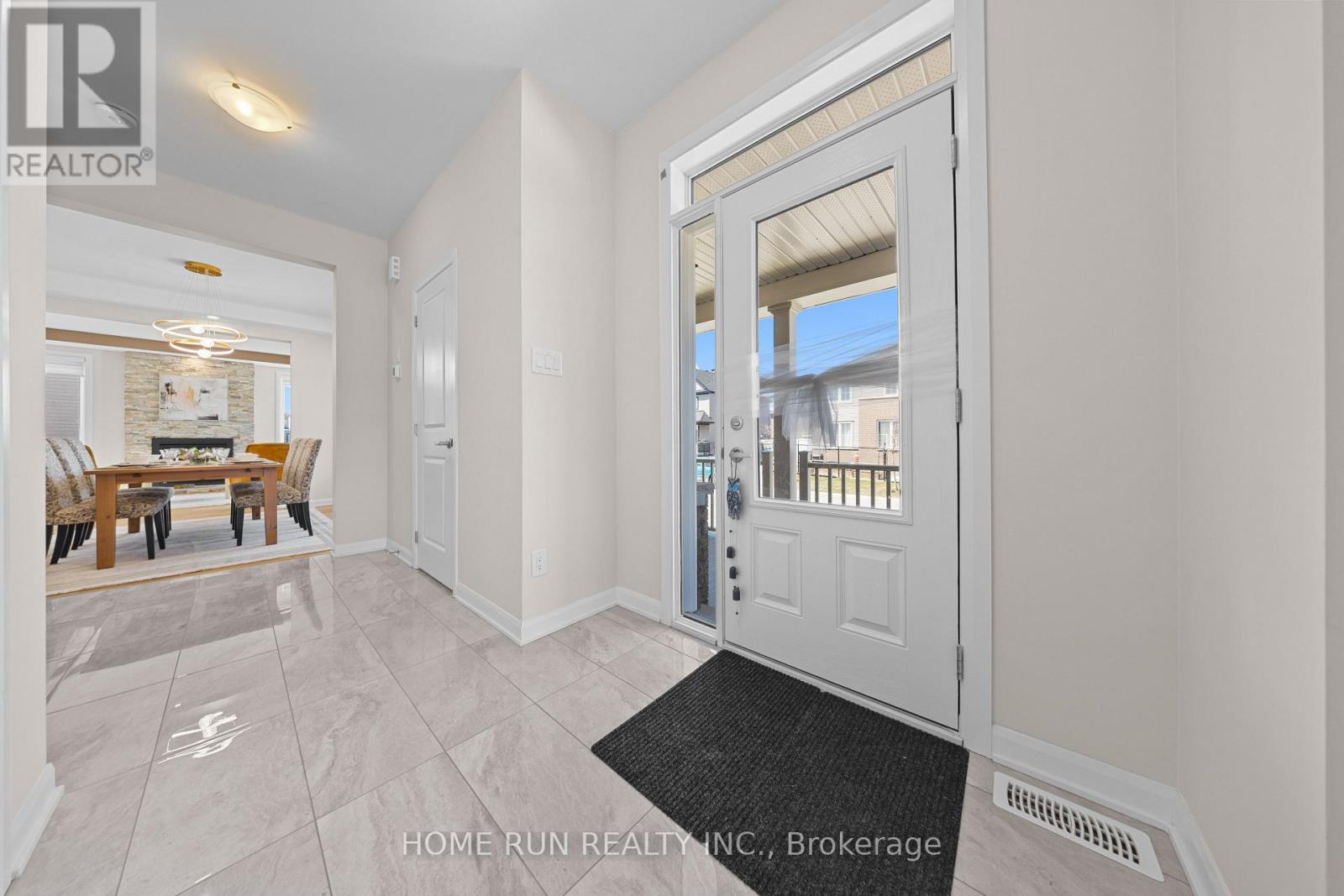 320 Basalt Lane, Ottawa, Ontario  K2T 0P9 - Photo 4 - X13033406