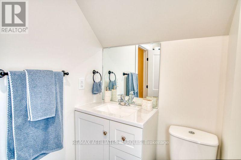 4 Bedford Street E, Westport, Ontario  K0G 1X0 - Photo 17 - X13043870