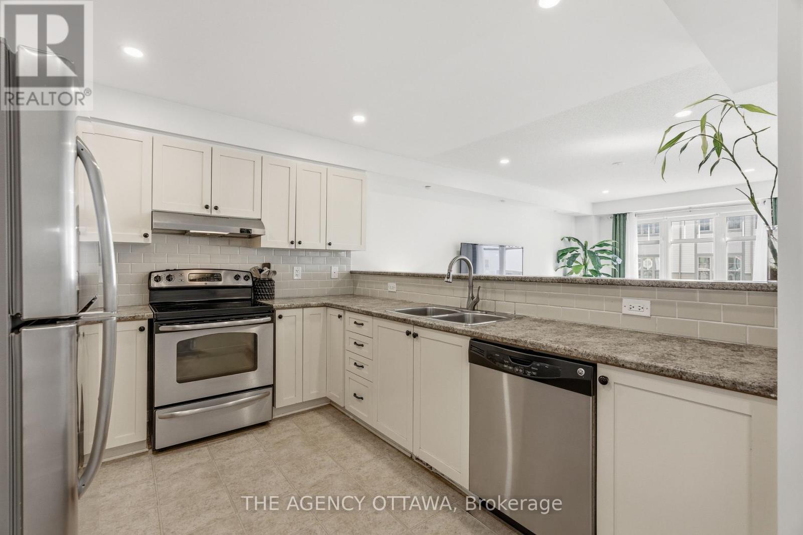 107 Caithness Private, Ottawa, Ontario  K1W 0G4 - Photo 12 - X13044156