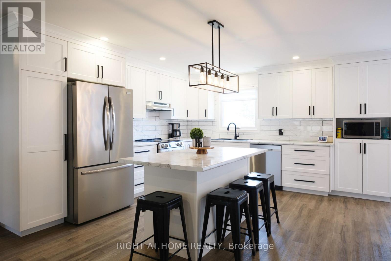 14 Fisher Street, Mcnab/braeside, Ontario  K0A 3L0 - Photo 4 - X13045548