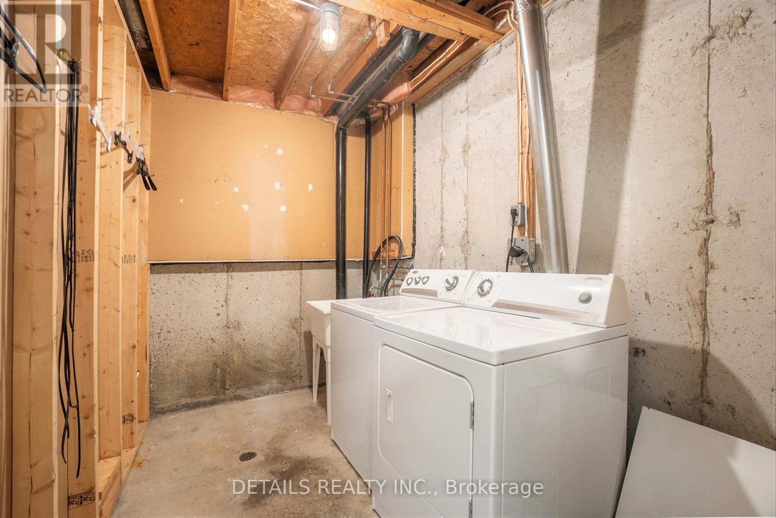 144d Valley Stream Drive, Ottawa, Ontario  K2H 9C6 - Photo 19 - X13045694