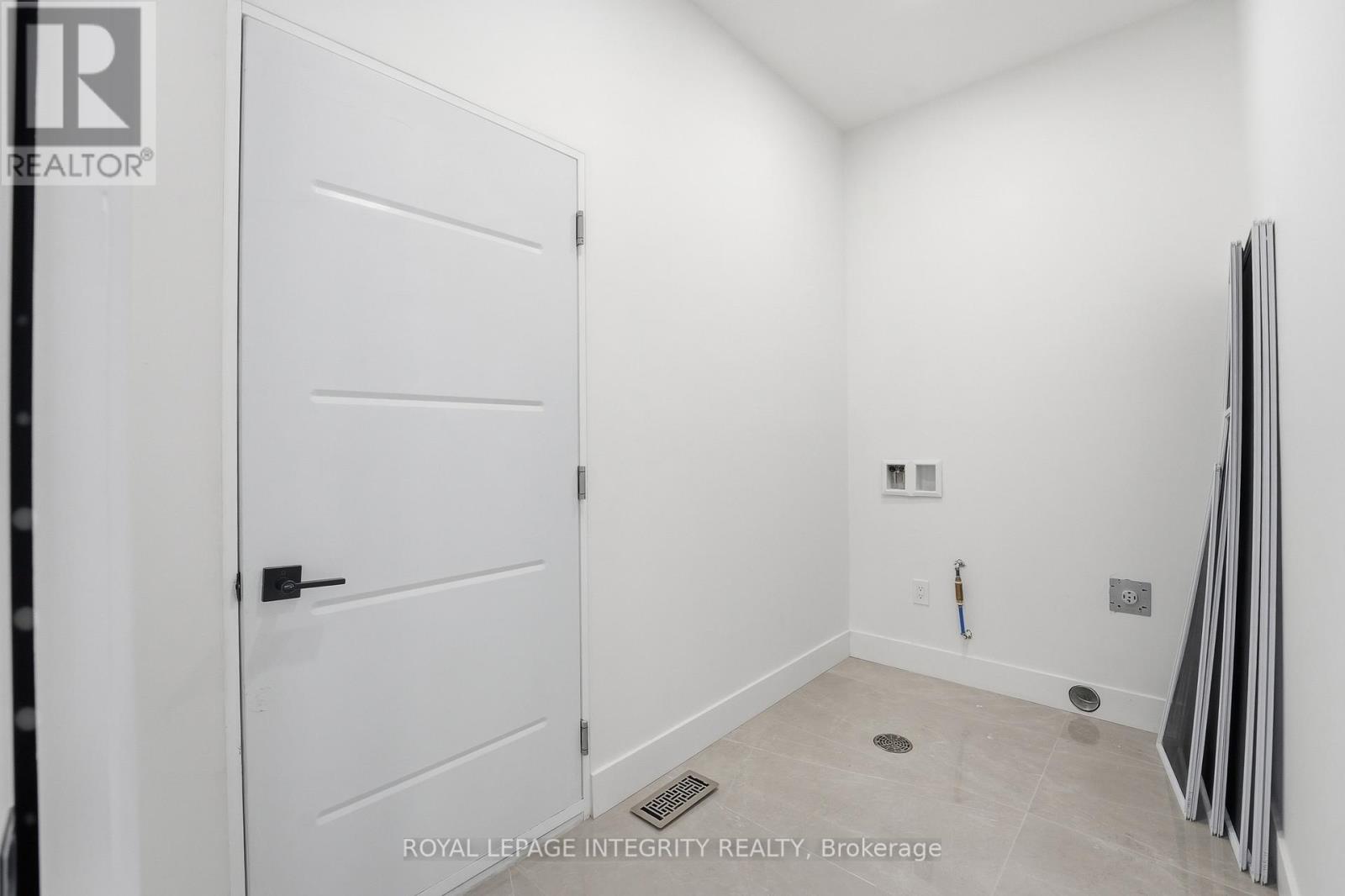 984 Watson Street, Ottawa, Ontario  K2B 6C2 - Photo 35 - X13050468