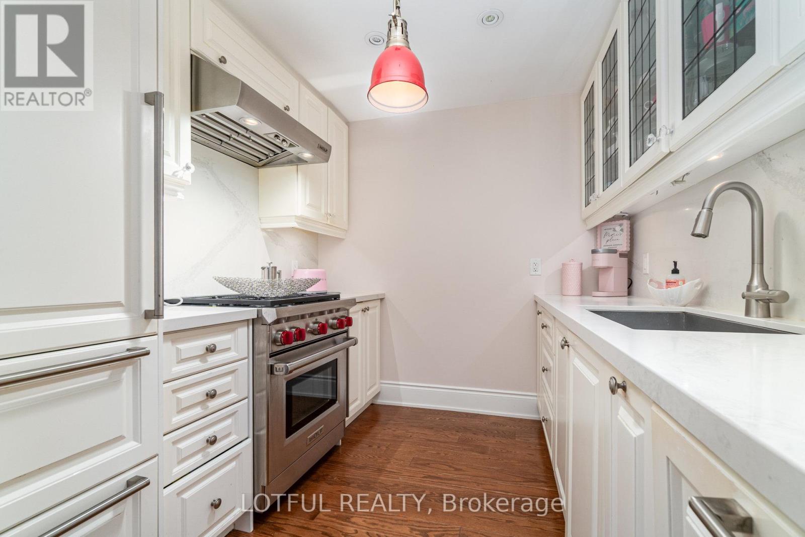 711 - 3500 Lakeshore Road W, Oakville, Ontario  L6L 0B4 - Photo 10 - W13050828