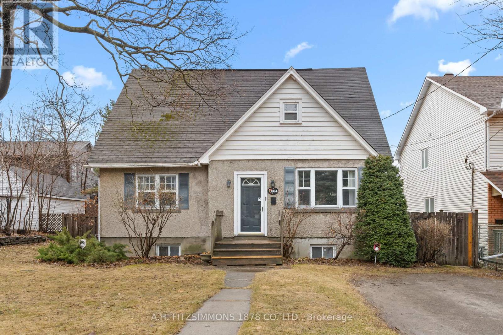564 Tweedsmuir Avenue, Ottawa, Ontario  K1Z 5P2 - Photo 2 - X13054784