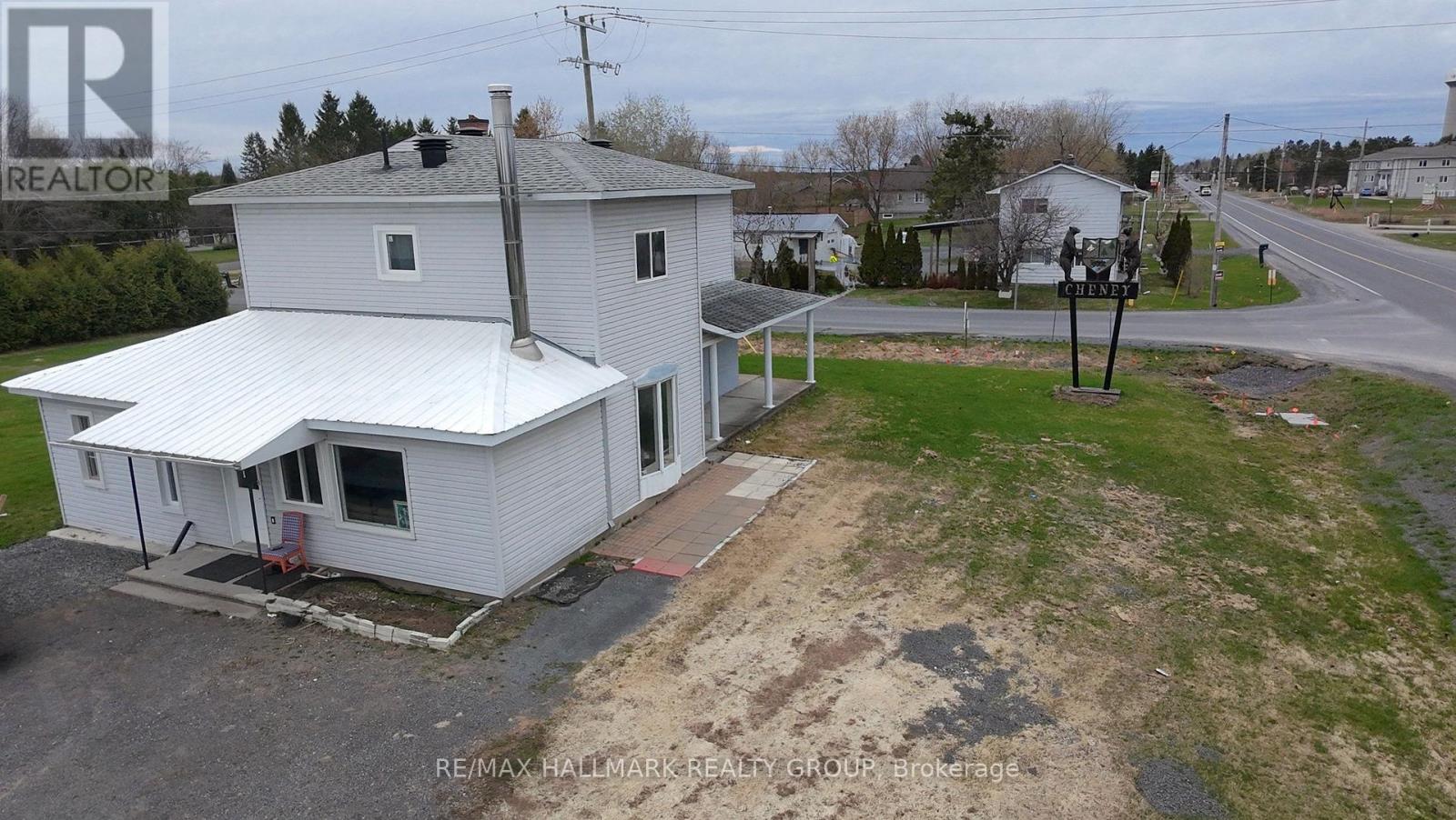 Upper Level - 612 Russell Road, Clarence-Rockland, Ontario  K0A 2A0 - Photo 2 - X13055690