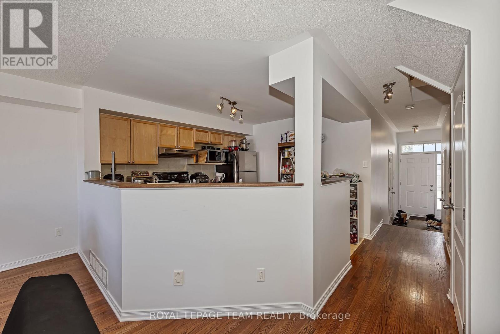 323 Freedom Private, Ottawa, Ontario  K1G 6W3 - Photo 8 - X13066126