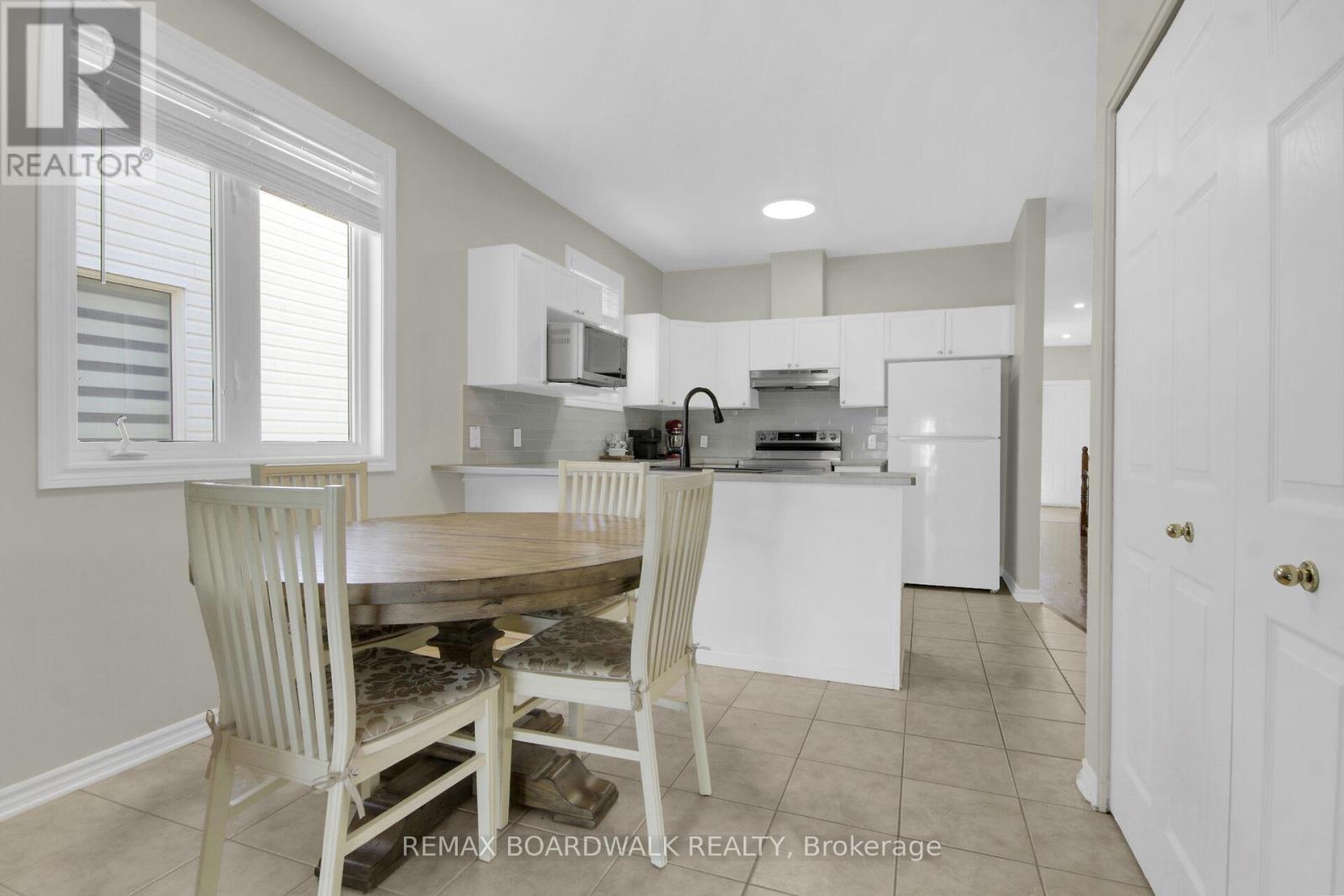 48 Maricona Way, Ottawa, Ontario  K2T 1H2 - Photo 19 - X13081178