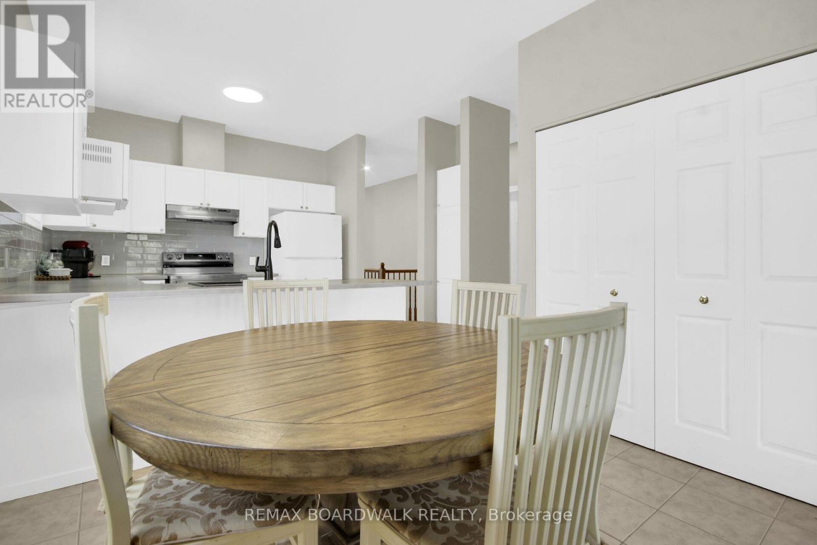 48 Maricona Way, Ottawa, Ontario  K2T 1H2 - Photo 20 - X13081178
