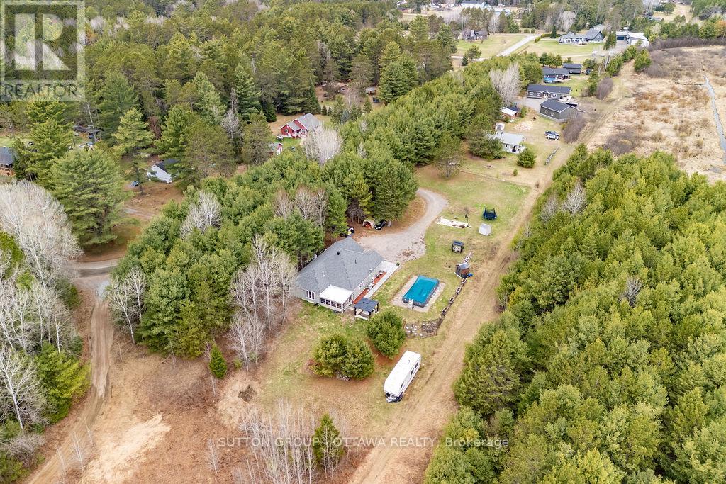 12 Eastern Avenue, Greater Madawaska, Ontario  K0J 2R0 - Photo 13 - X13091420