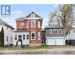 13 LOMBARD STREET, Smiths Falls, Ontario