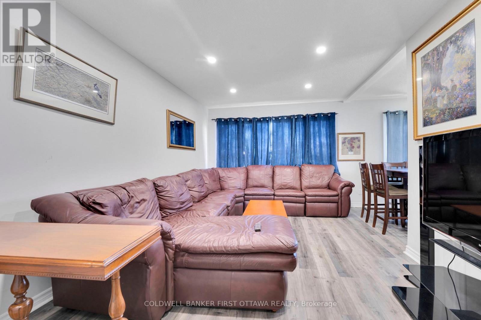 876 Balsam Drive, Ottawa, Ontario  K1E 1B5 - Photo 7 - X13109644