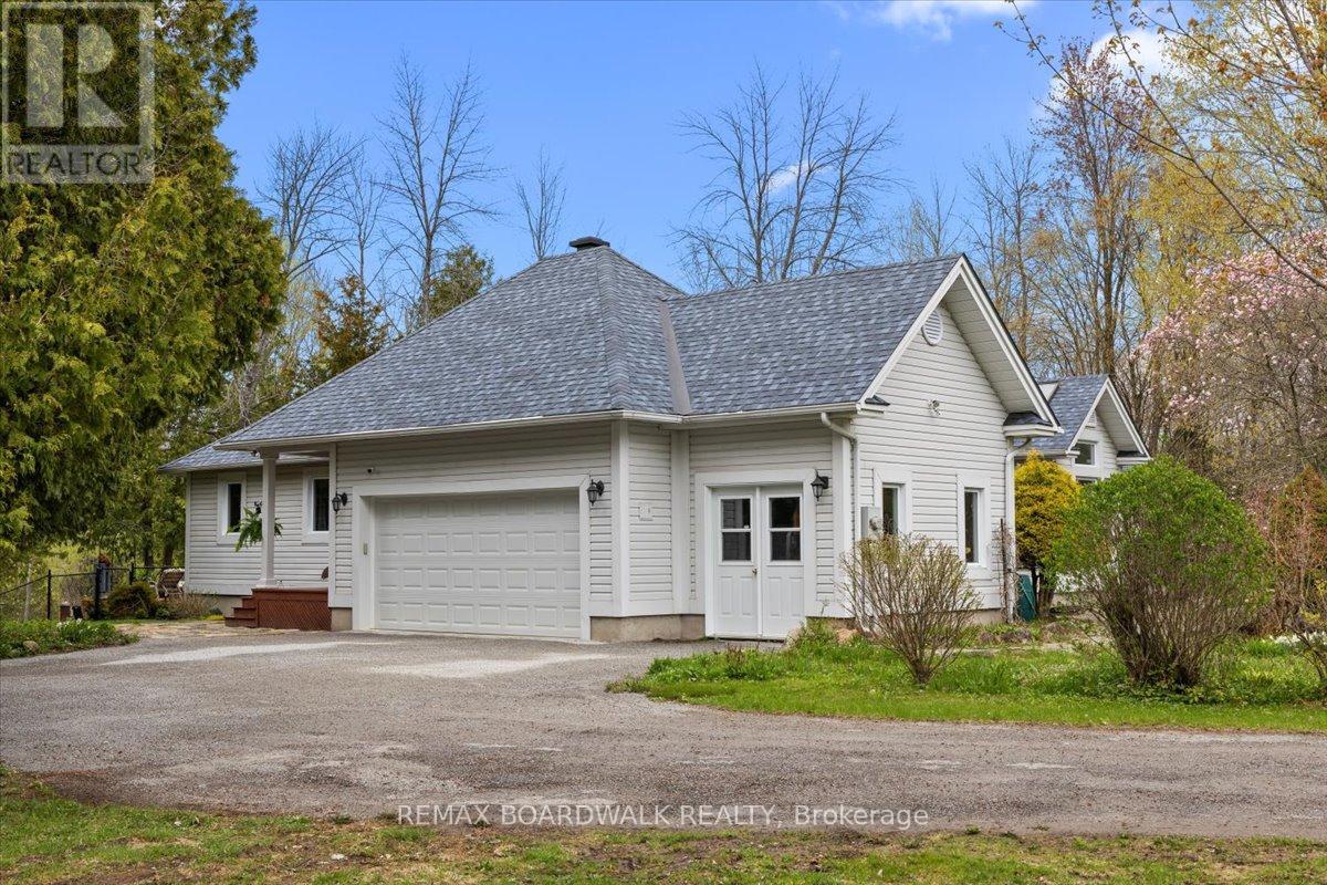 212 Sheldon Road, Rideau Lakes, Ontario  K0G 1V0 - Photo 2 - X13113108