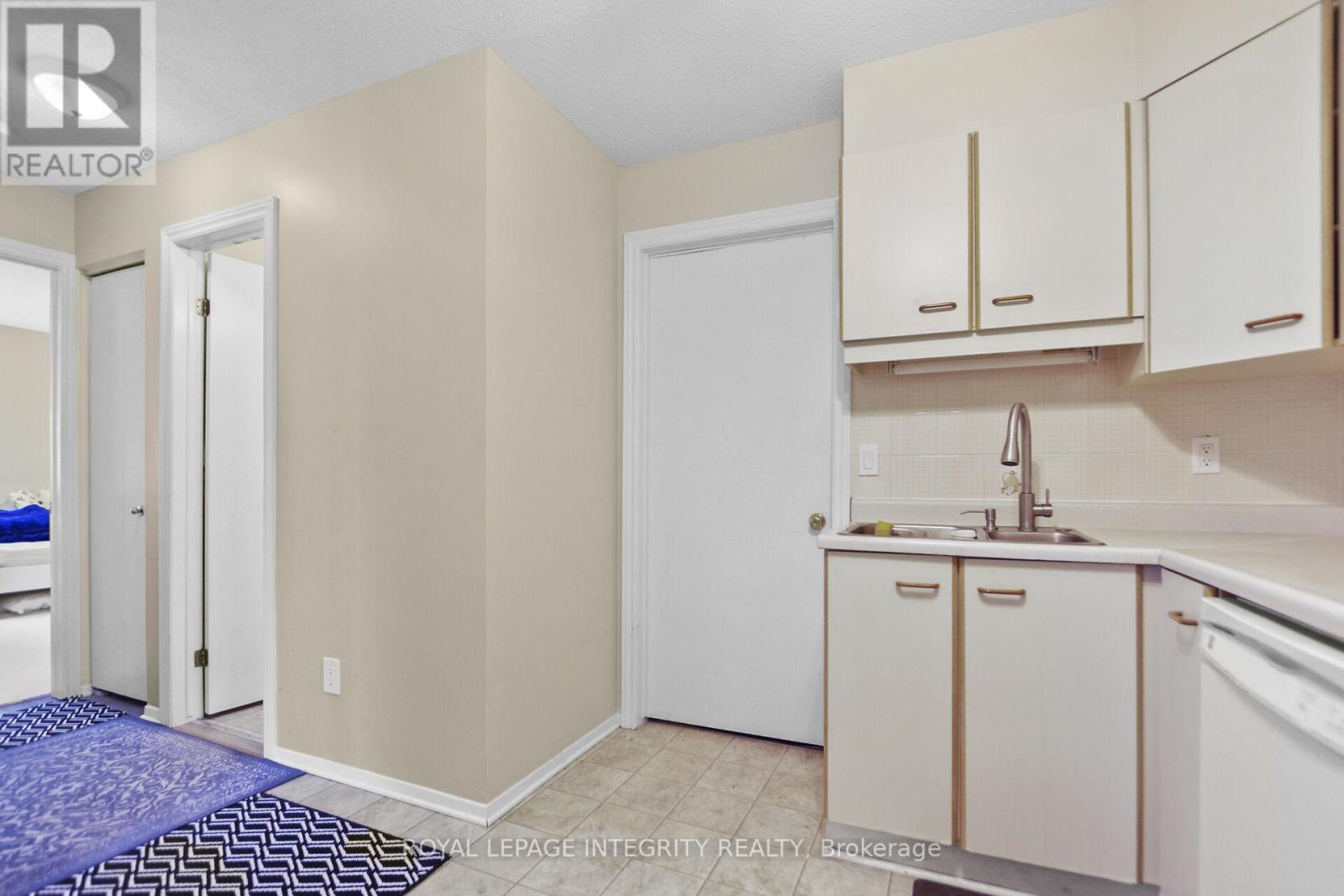 10 - 3 Stonebank Crescent, Ottawa, Ontario  K2H 9M2 - Photo 20 - X13115374