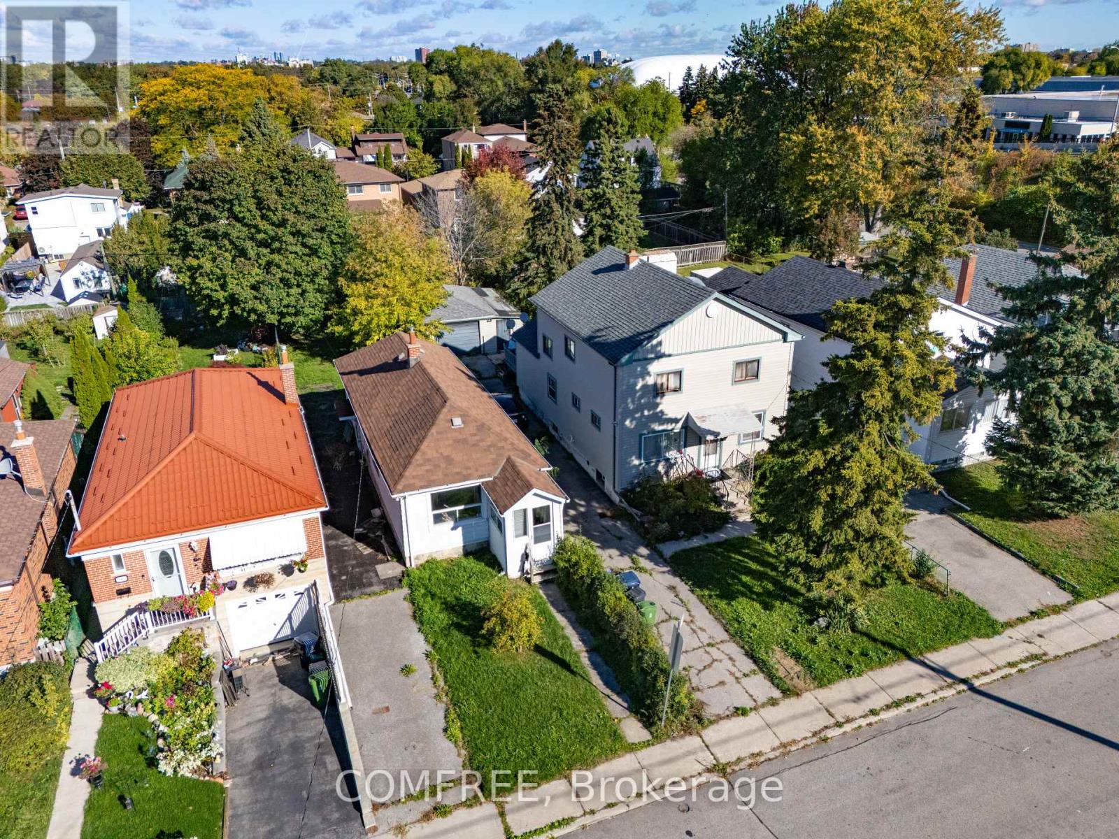 18 Glasgow Avenue, Toronto, Ontario  M1K 1C1 - Photo 12 - E13119114