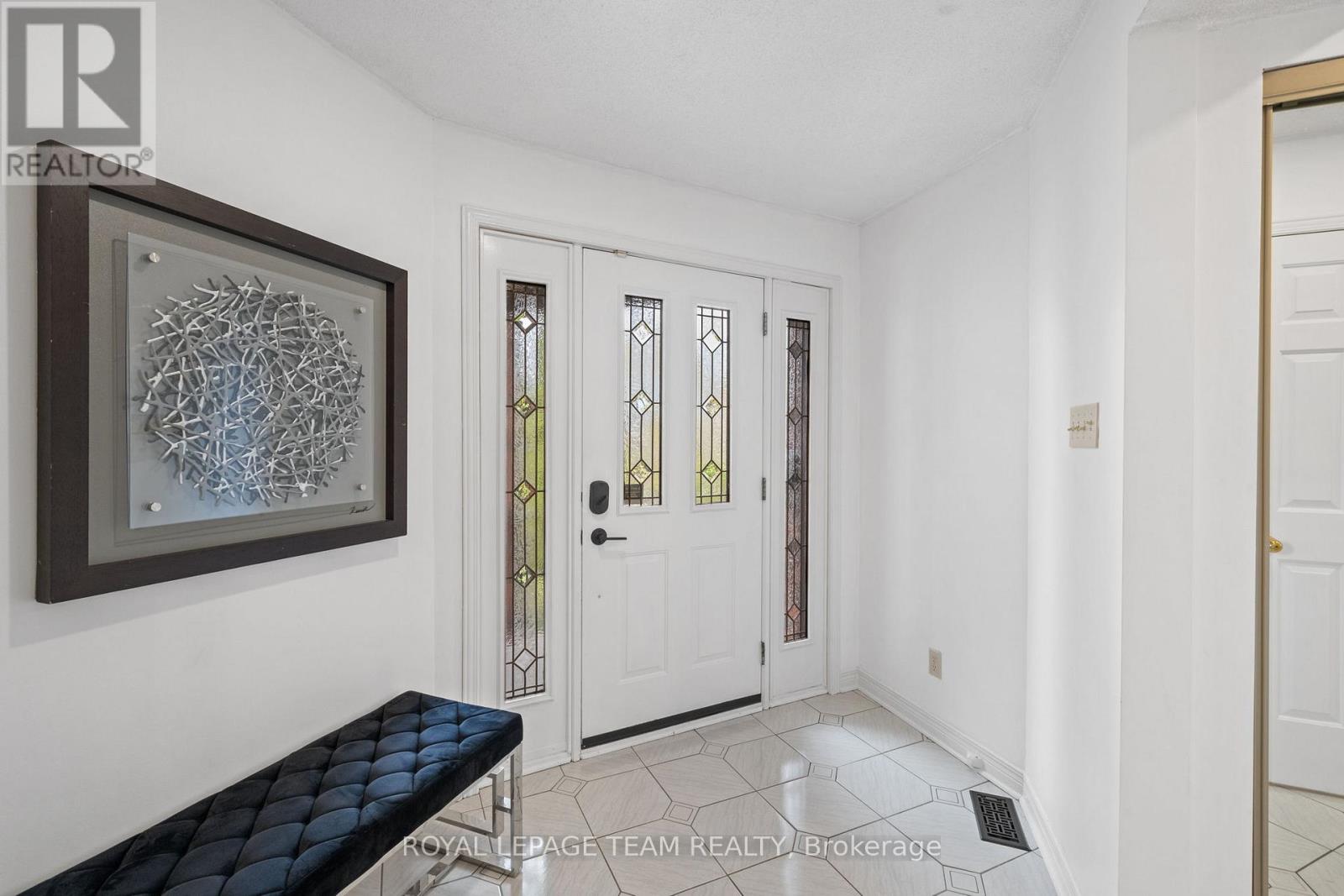 1360 Gaultois Avenue, Ottawa, Ontario  K1C 3G6 - Photo 4 - X13120026