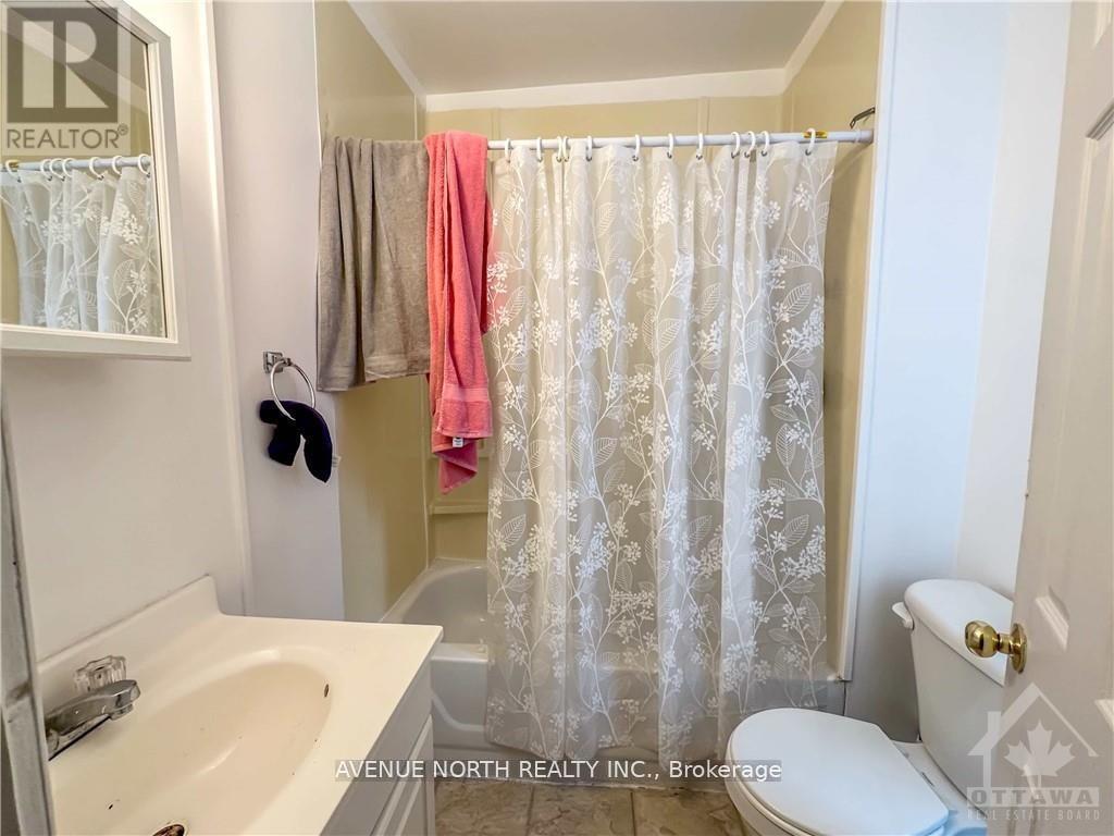 216 Hannah Street, Ottawa, Ontario  K1L 7M8 - Photo 15 - X13123766