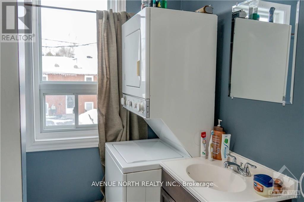 216 Hannah Street, Ottawa, Ontario  K1L 7M8 - Photo 8 - X13123766