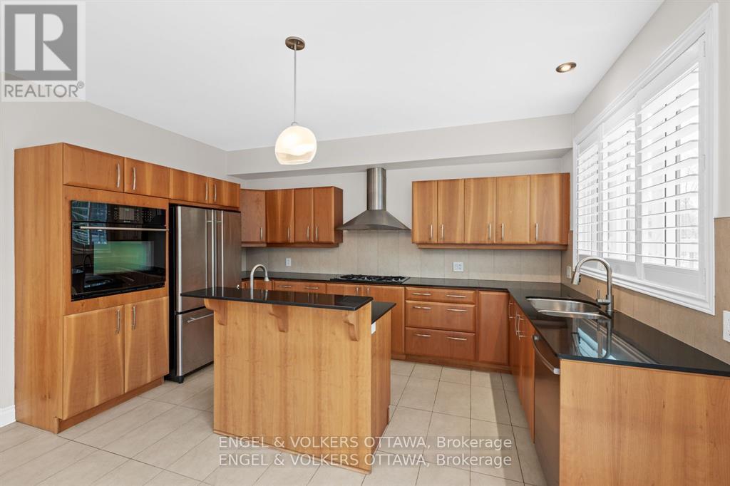 249 Atlantis Avenue, Ottawa, Ontario  K2A 1X9 - Photo 11 - X13129490