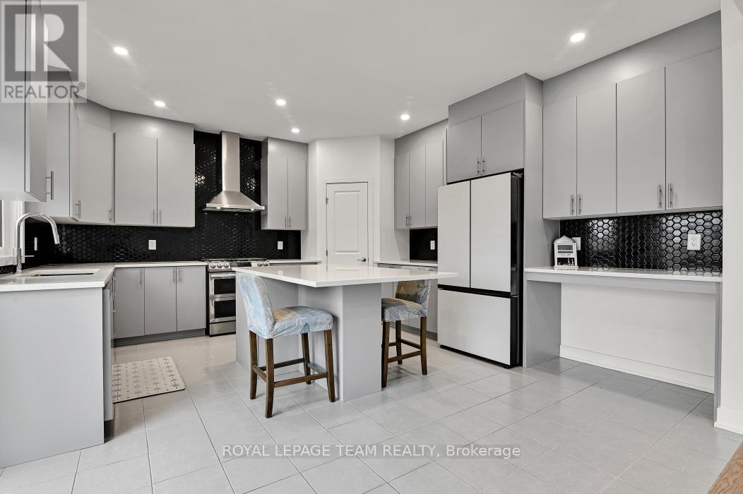 912 Duxbury Lane, Ottawa, Ontario  K4M 0M2 - Photo 10 - X13412382