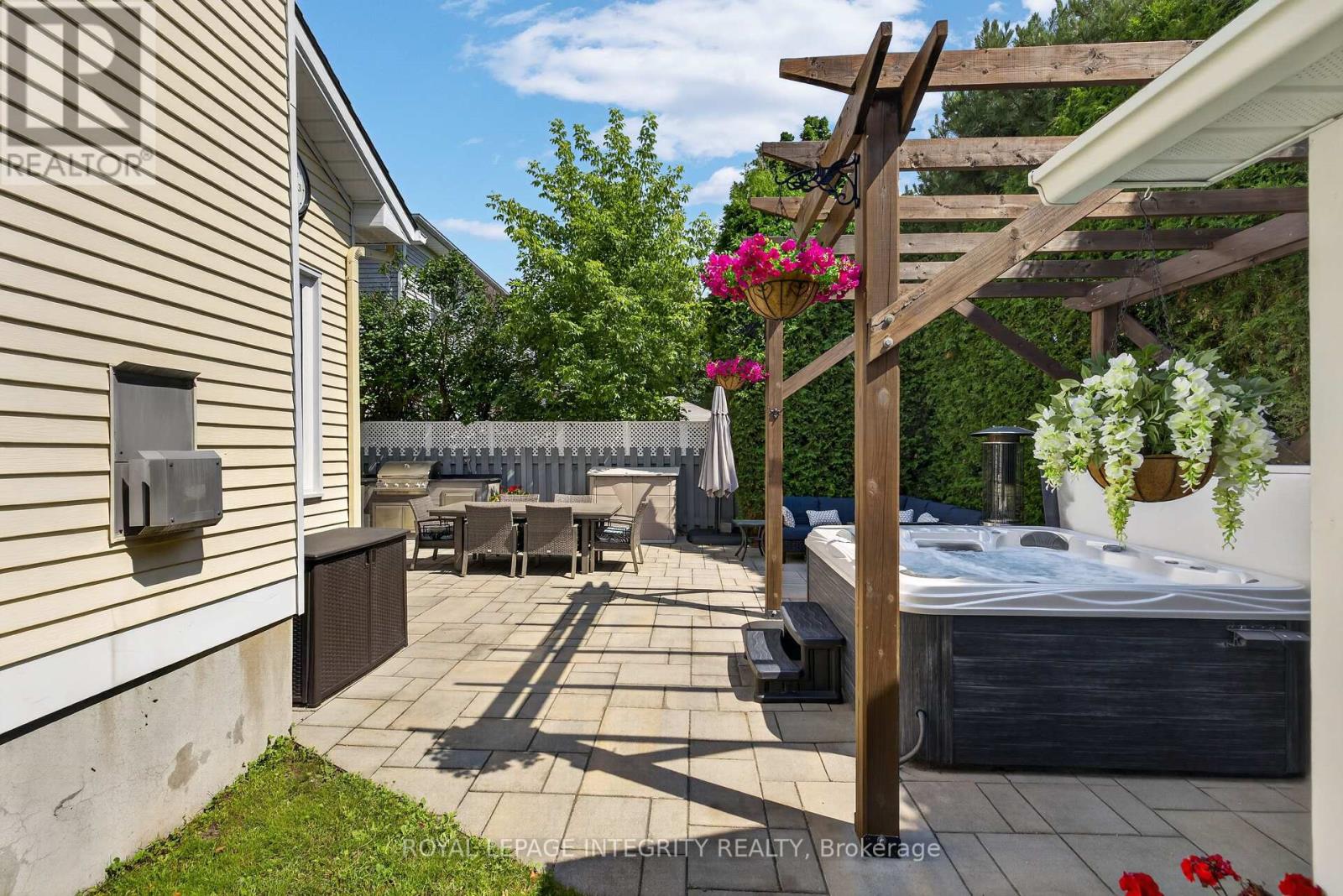 38 Pebble Creek Crescent, Ottawa, Ontario  K2M 2L4 - Photo 45 - X13544434