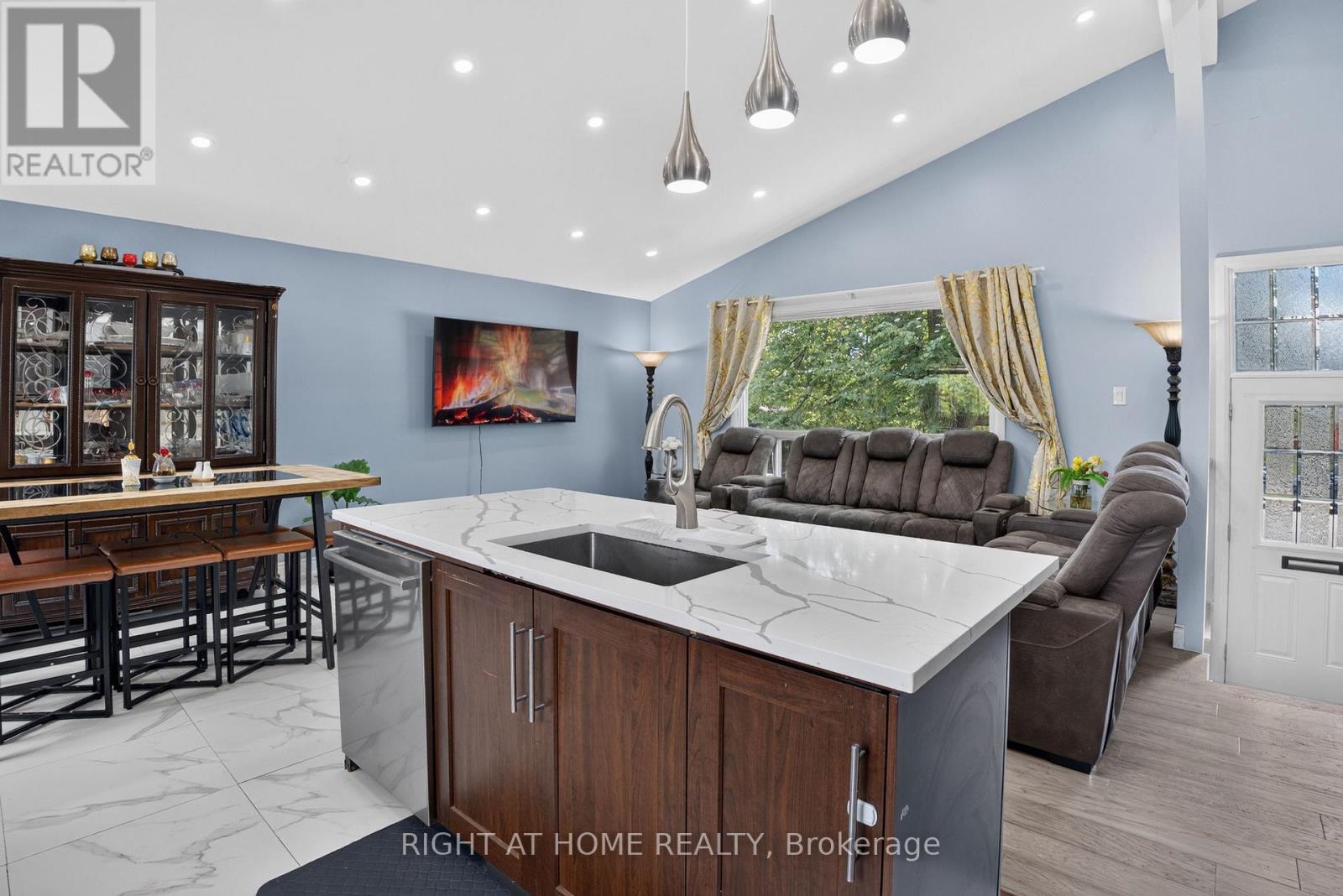 1385 Chartrand Avenue, Ottawa, Ontario  K1E 1H9 - Photo 12 - X13581772