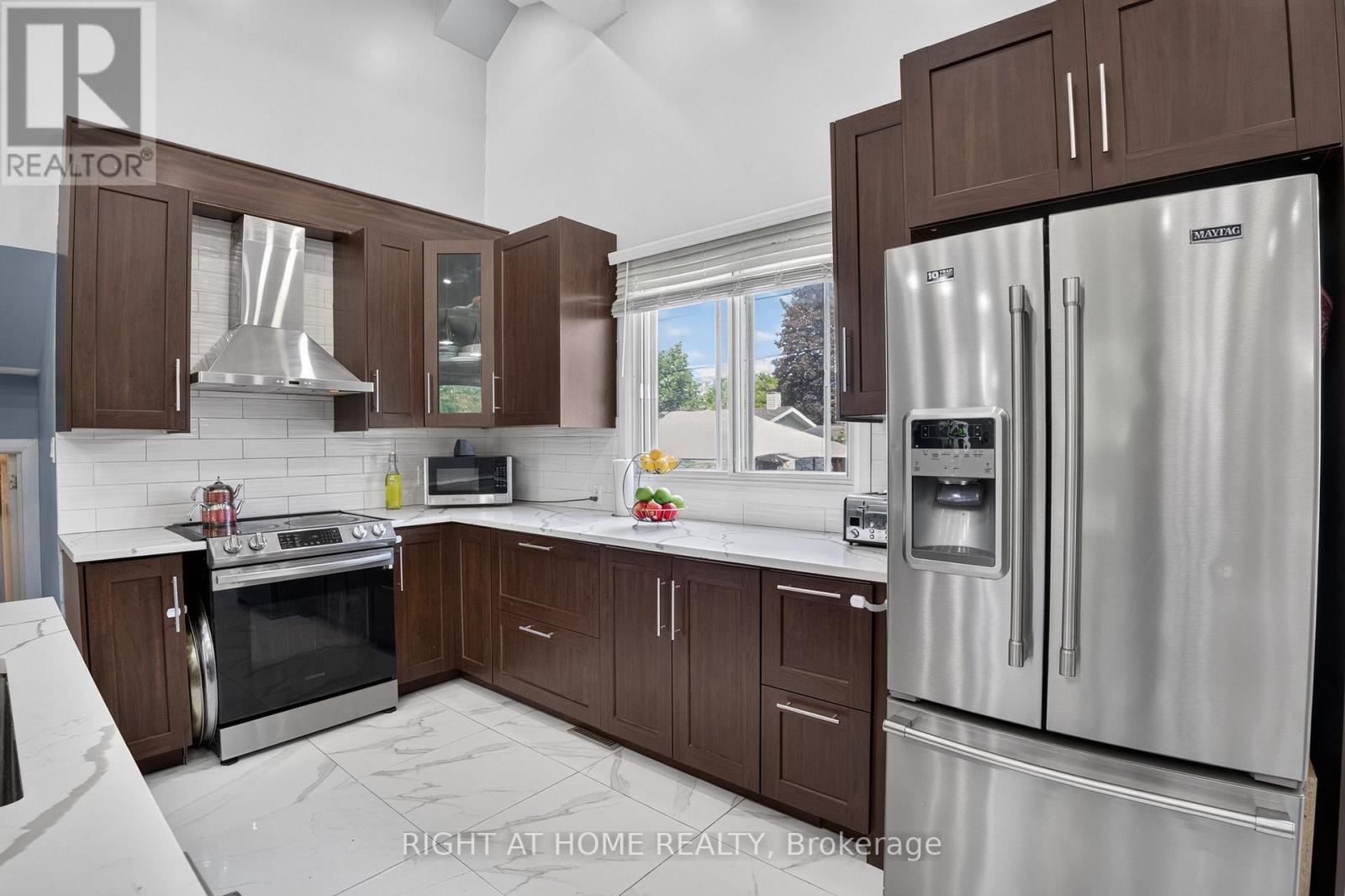 1385 Chartrand Avenue, Ottawa, Ontario  K1E 1H9 - Photo 9 - X13581772