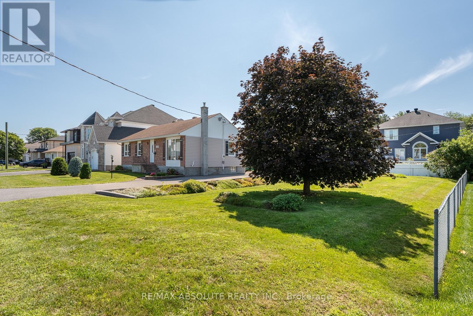 1880 Kingsdale Avenue, Ottawa, Ontario  K1T 1J1 - Photo 4 - X13667722