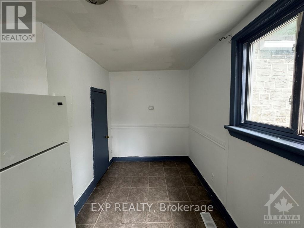 3 - 70 Barrette Street, Ottawa, Ontario  K1L 8A3 - Photo 3 - X13669482