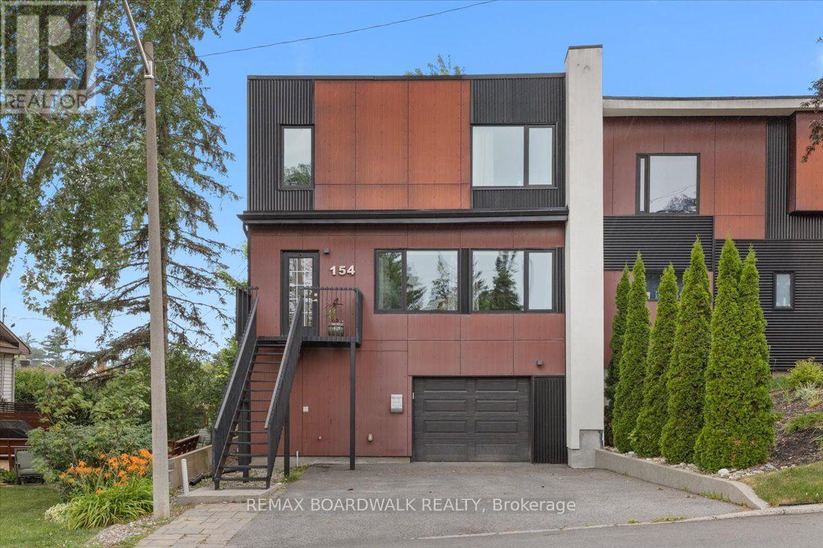 154 Duford Street, Ottawa, Ontario  K1L 6Z7 - Photo 1 - X13673724