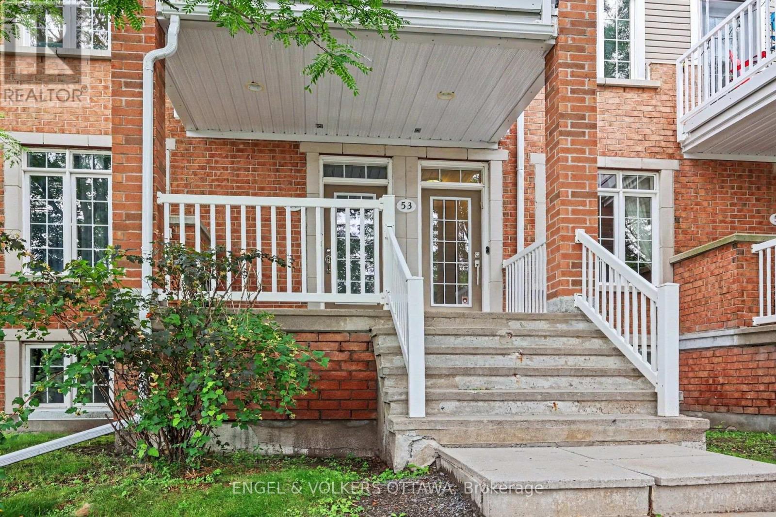 53 Hawkstone Gate, Ottawa, Ontario  K2K 0A3 - Photo 1 - X13674112