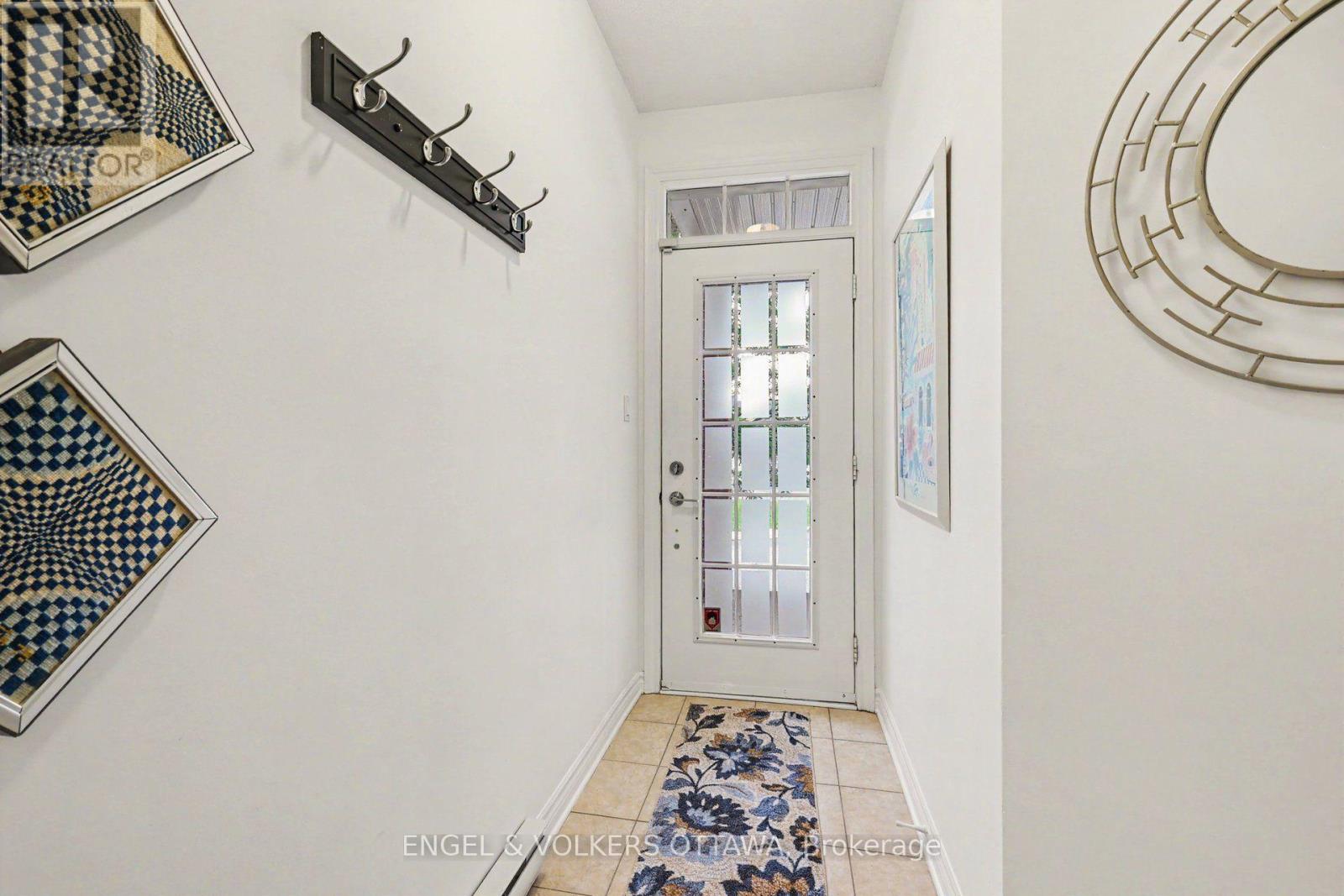 53 Hawkstone Gate, Ottawa, Ontario  K2K 0A3 - Photo 3 - X13674112