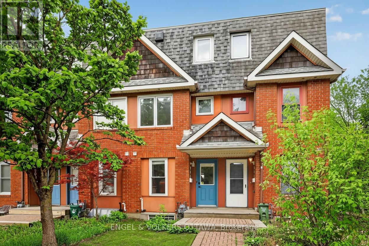 90b Templeton Street, Ottawa, Ontario  K1N 6X3 - Photo 1 - X13718922