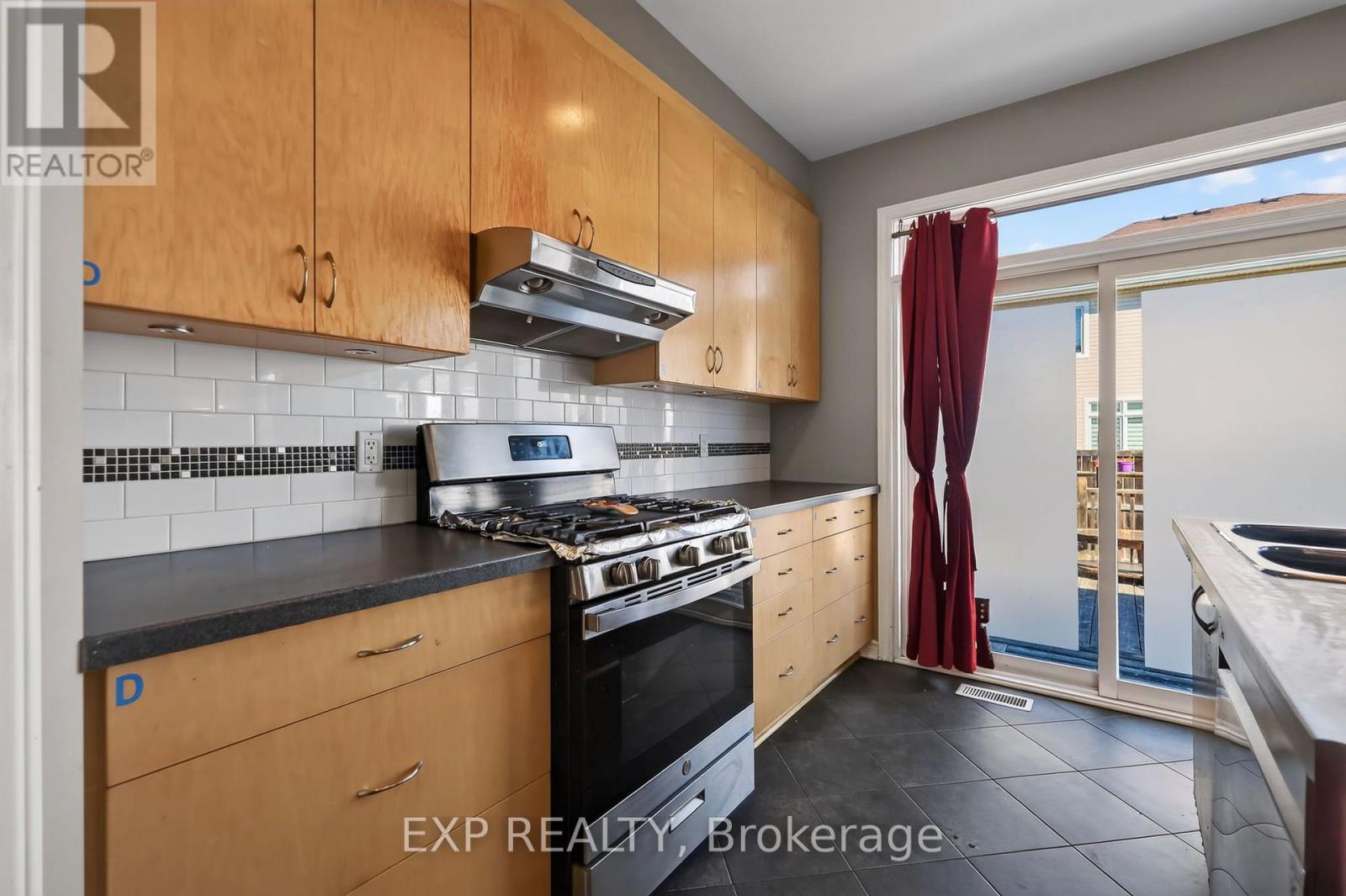 632 Willowmere Way, Ottawa, Ontario  K1T 0K2 - Photo 13 - X13828018