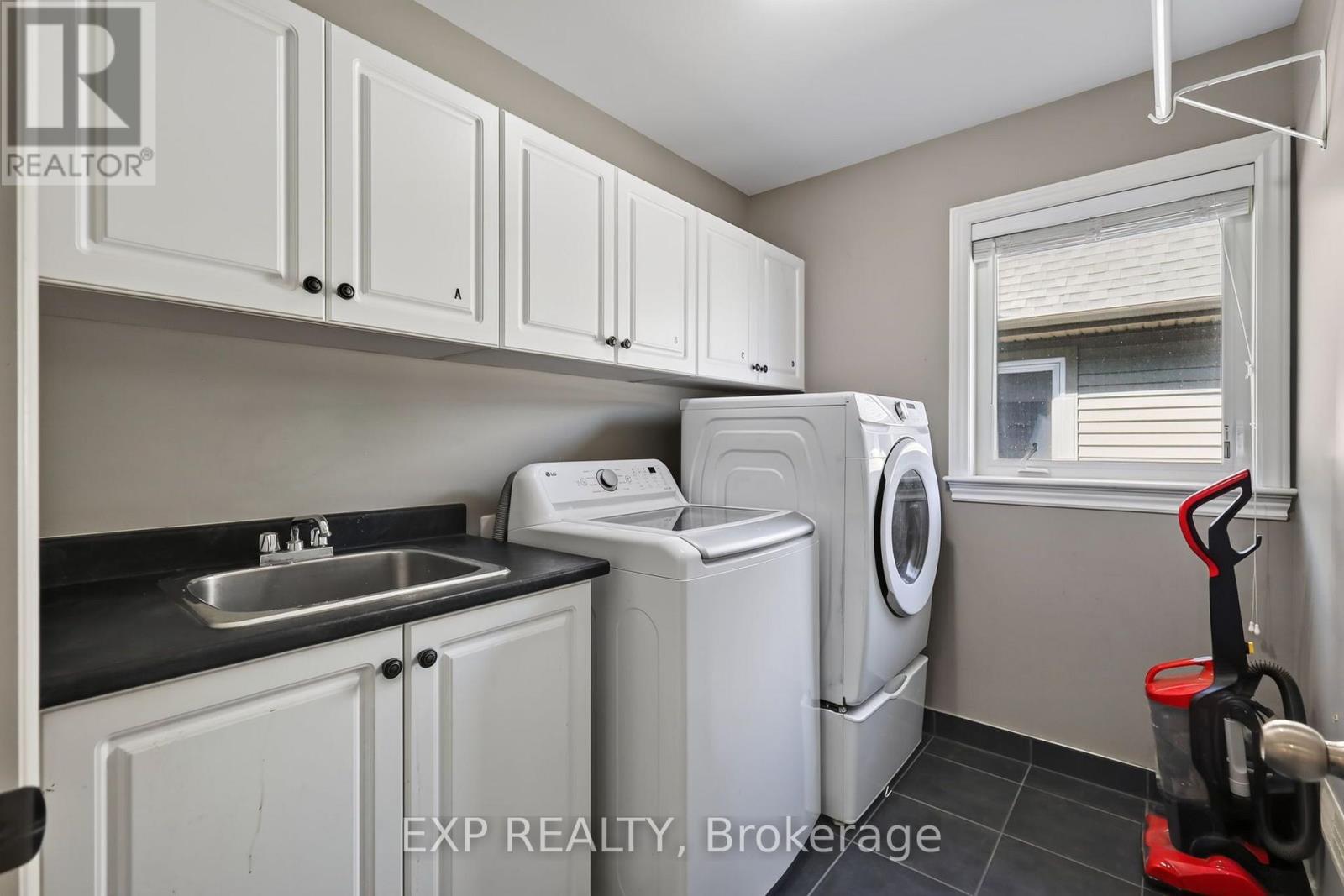 632 Willowmere Way, Ottawa, Ontario  K1T 0K2 - Photo 35 - X13828018