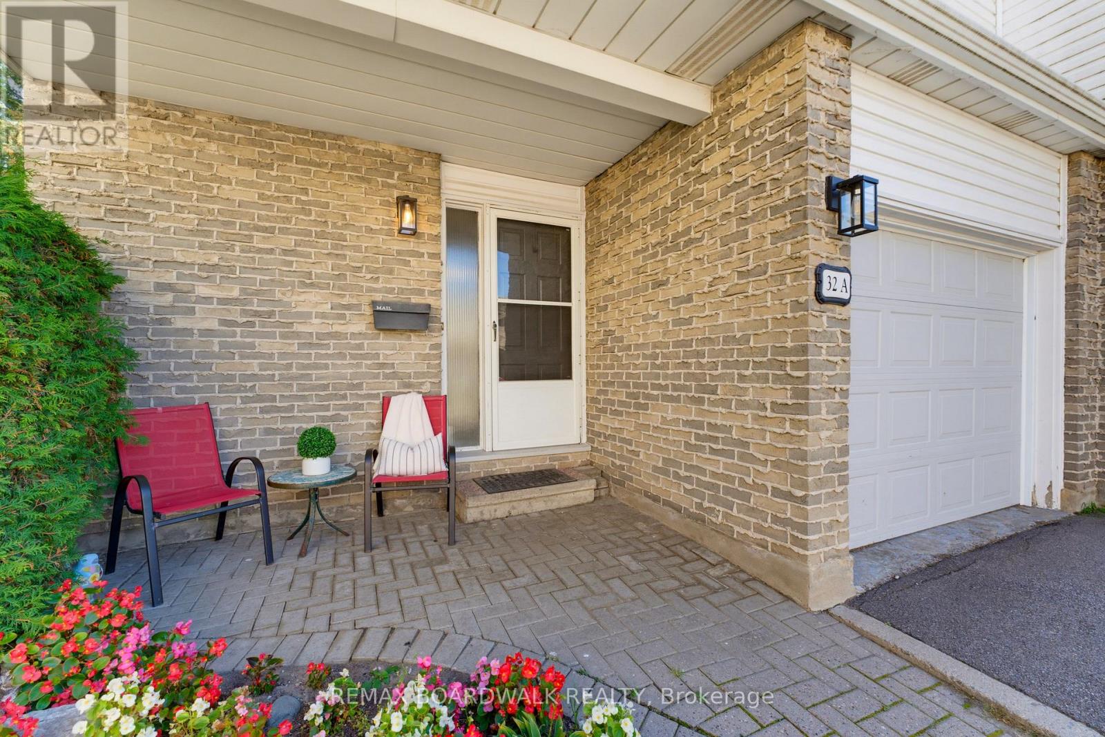 13 - 32a Black Forest Lane, Ottawa, Ontario  K2H 5C8 - Photo 3 - X13837274